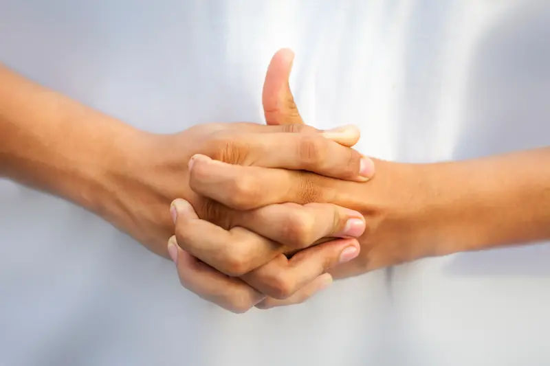 Linga Mudra Steps, Benefits, and Precautions
